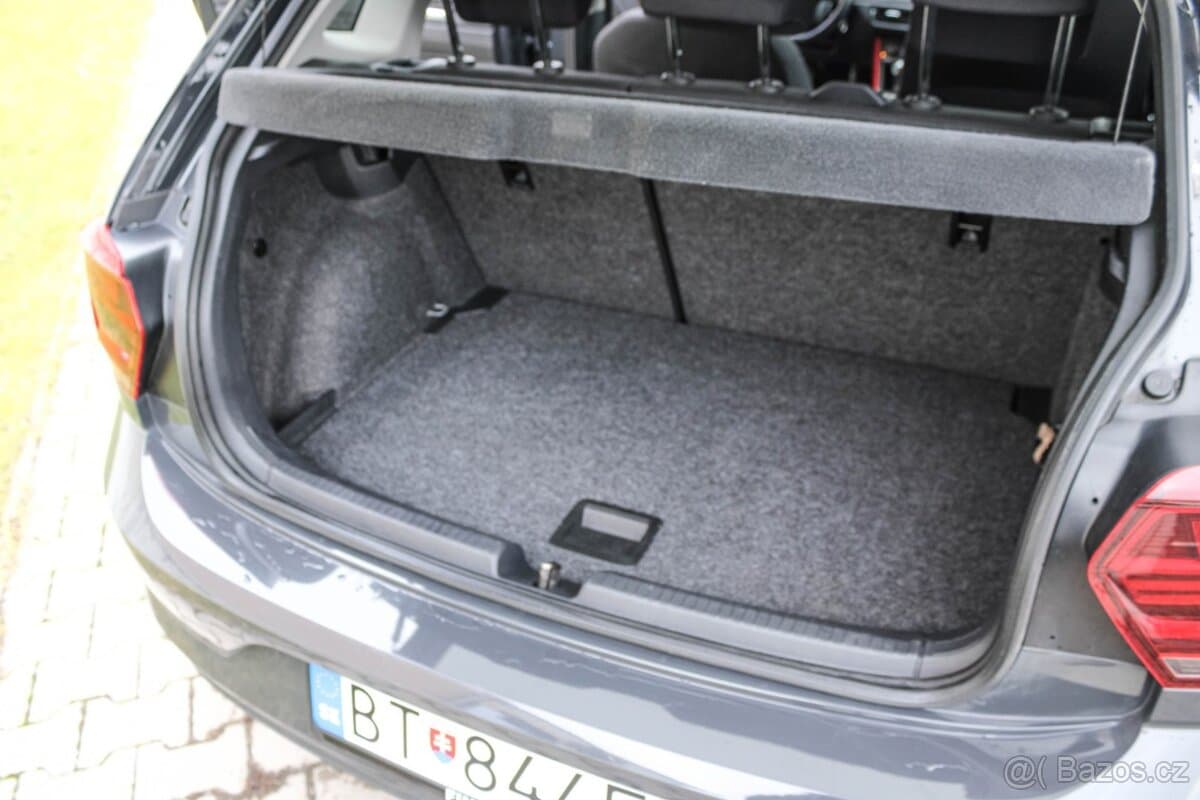 2019 Volkswagen POLO - 14