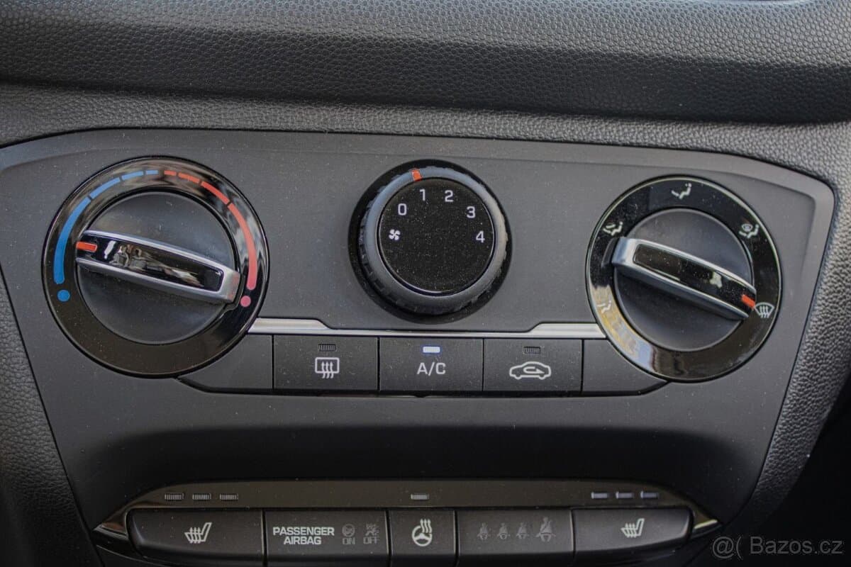 2017 Hyundai i20 - 14