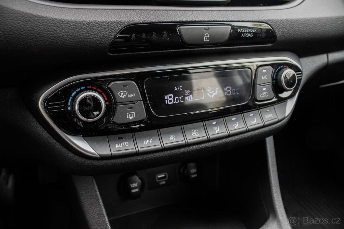 2022 Hyundai i30 - 14
