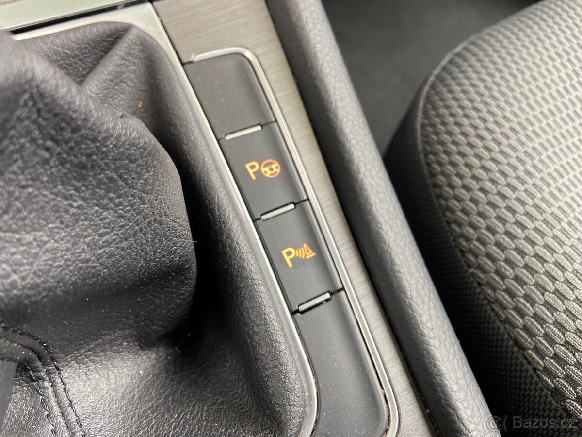 2013 Volkswagen GOLF - 14