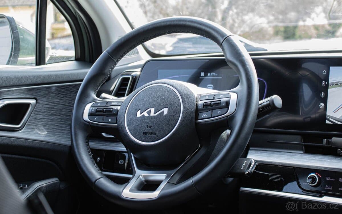 2025 Kia SPORTAGE - 14