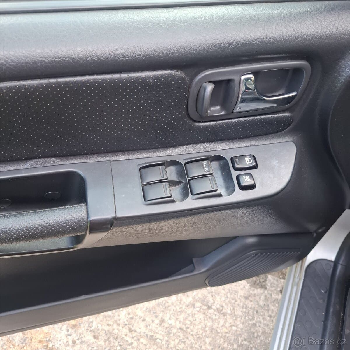 2004 Nissan TERRANO - 14