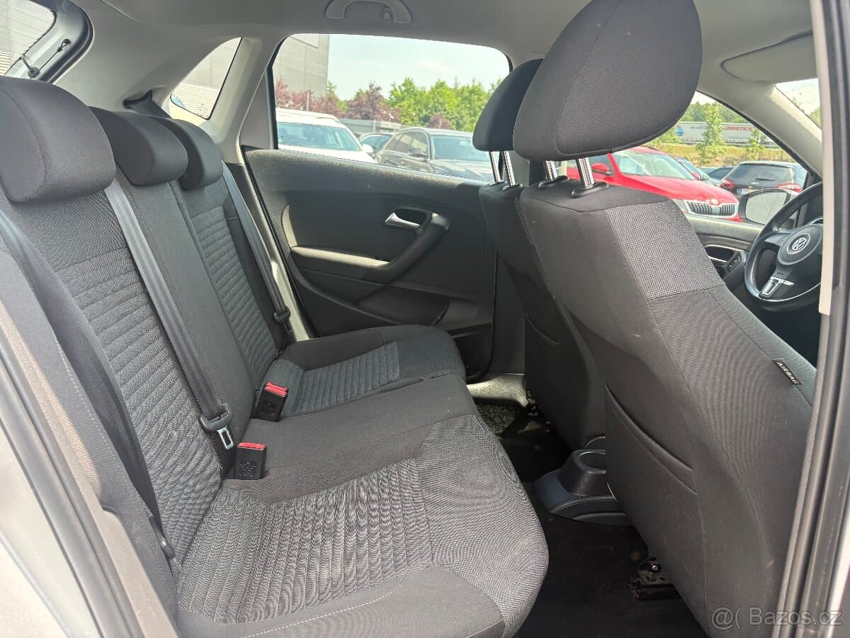 2012 Volkswagen POLO - 14