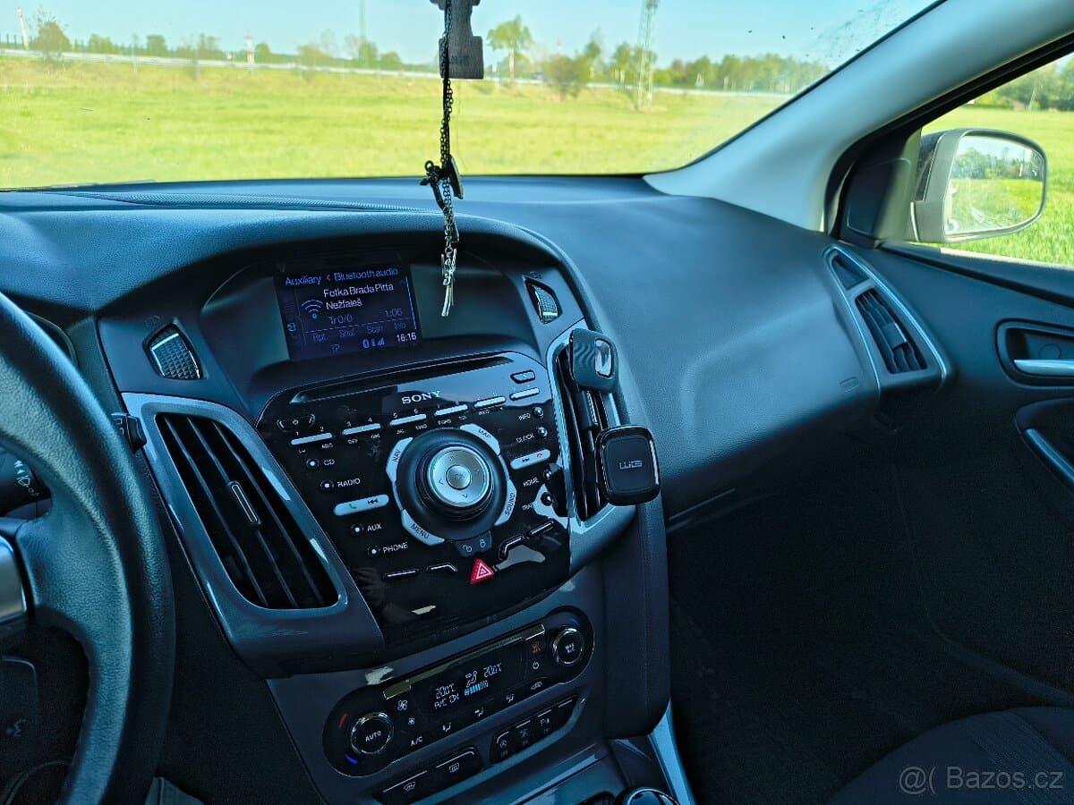 2012 Ford FOCUS - 14