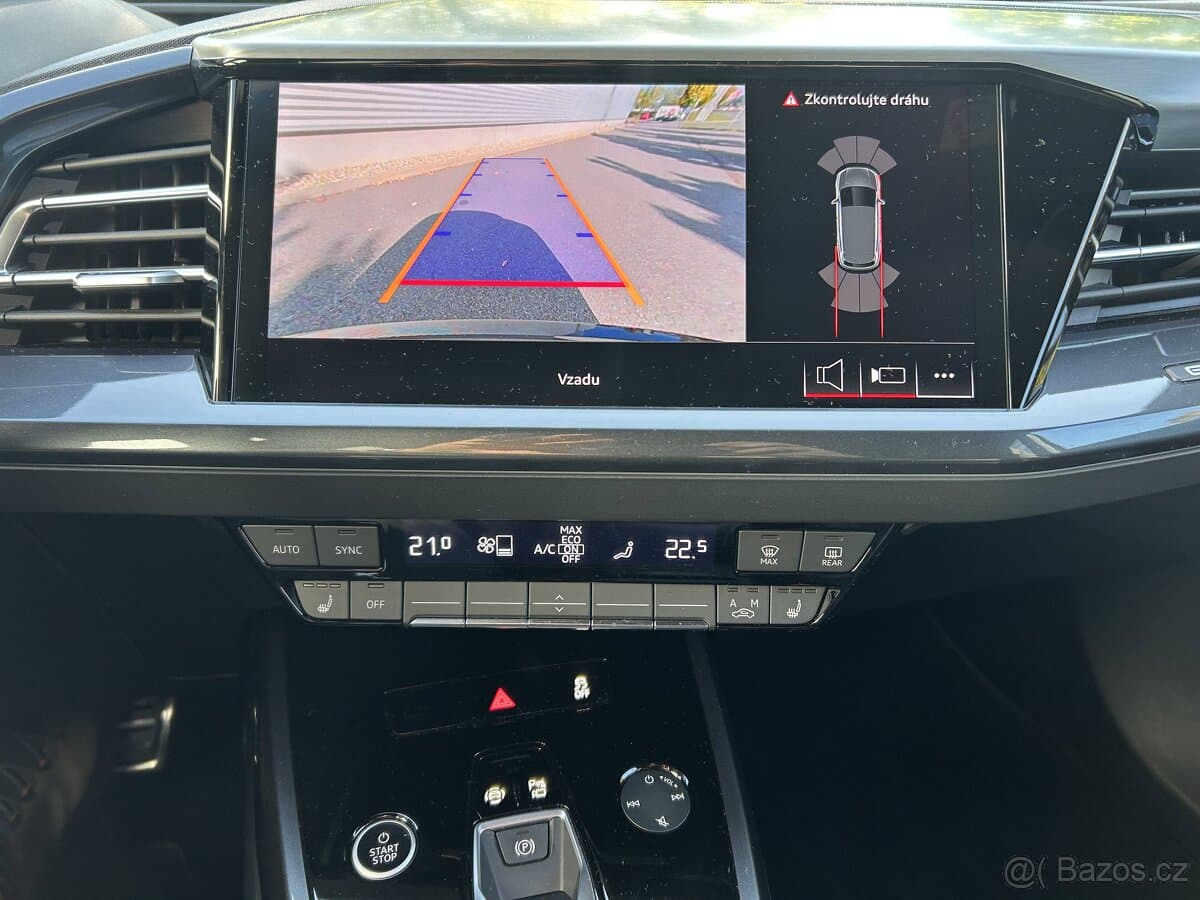2025 Audi Q4 - 14