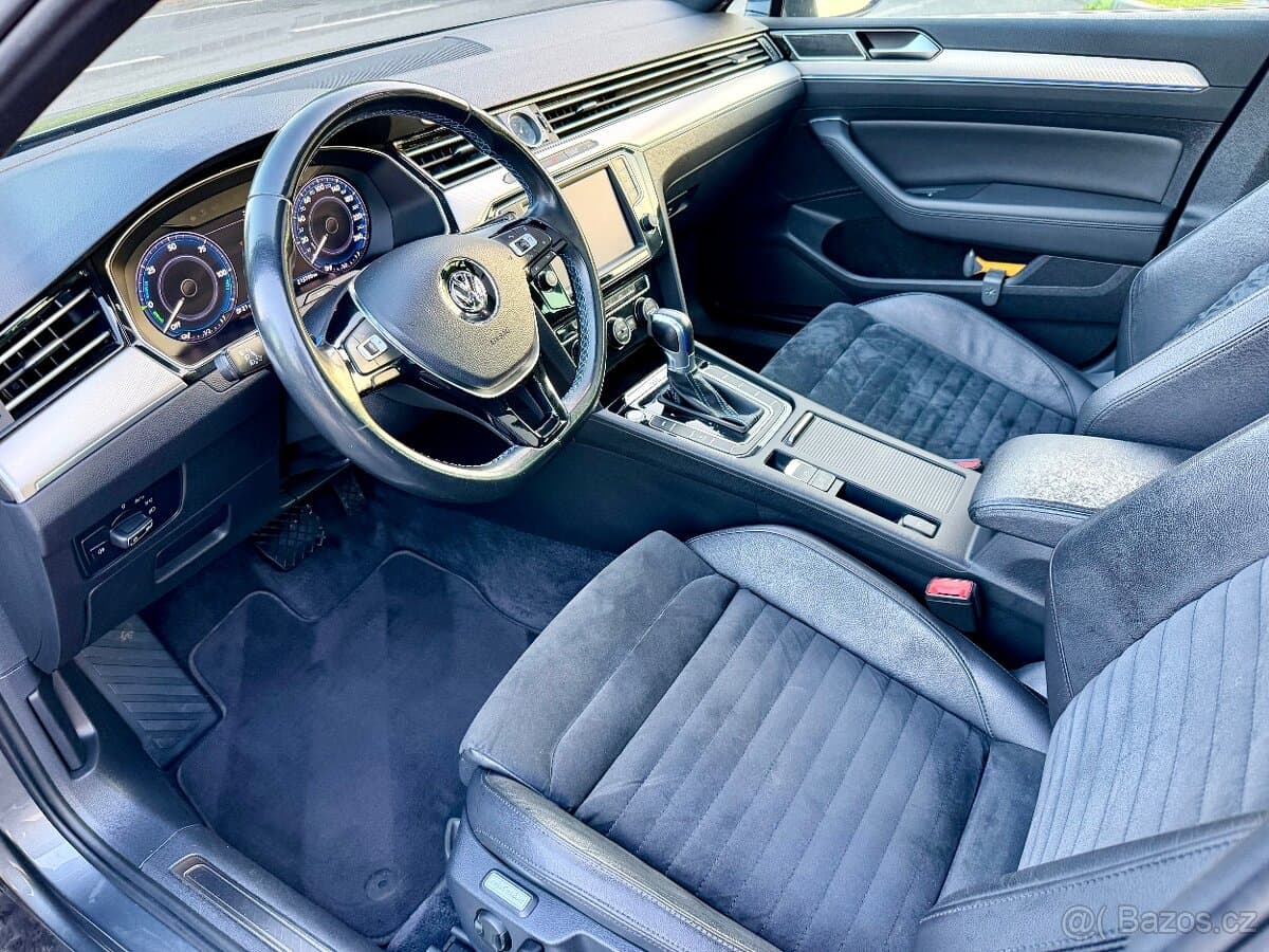 2016 Volkswagen PASSAT - 14