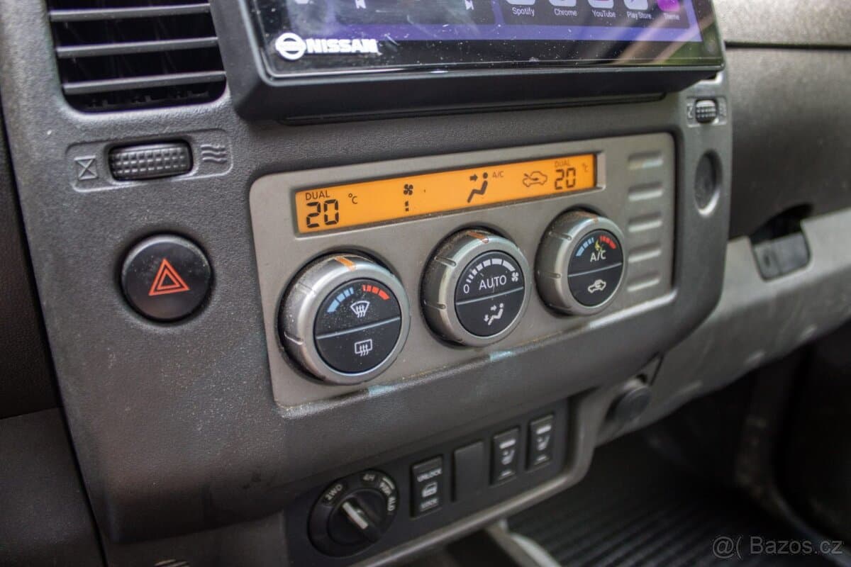2009 Nissan NAVARA - 14