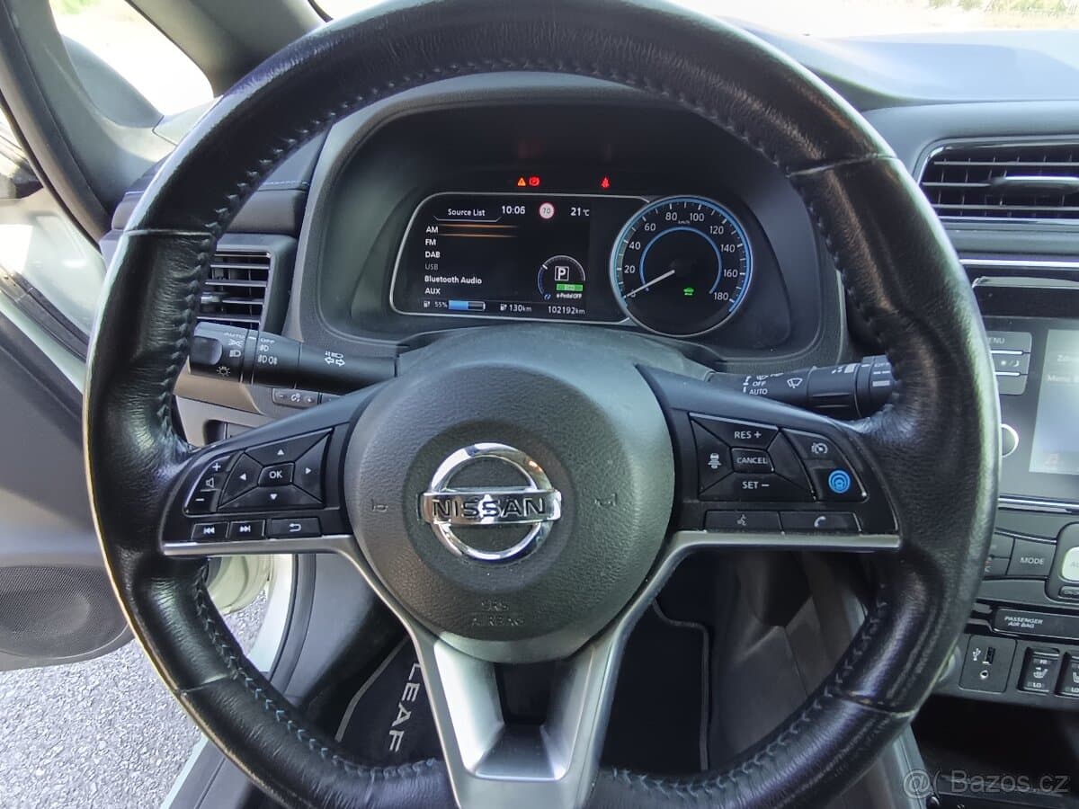 2018 Nissan LEAF - 14