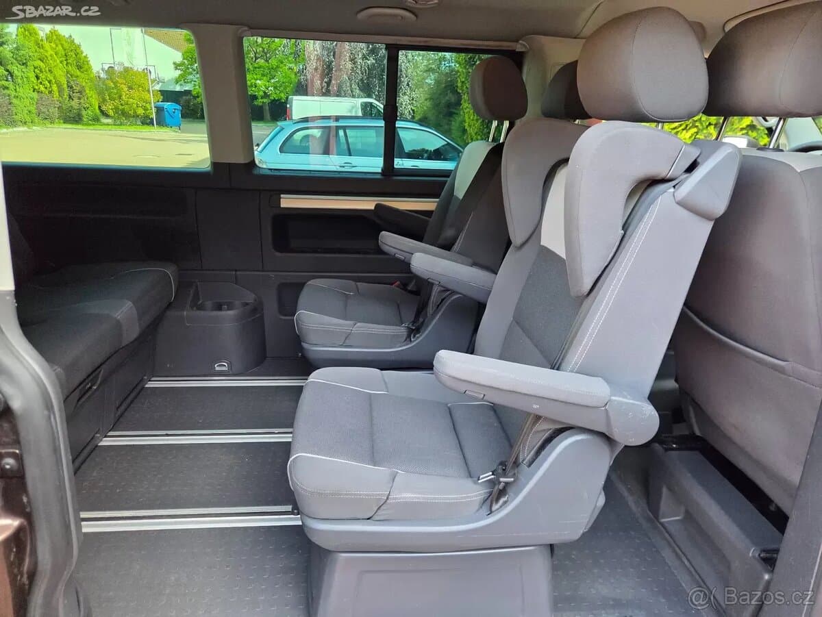 2010 Volkswagen MULTIVAN - 14
