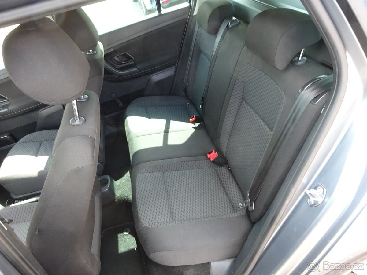 2011 Škoda FABIA - 14