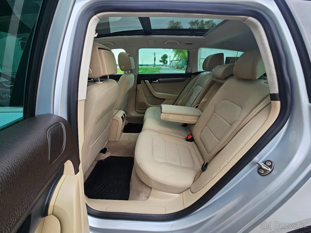 2011 Volkswagen PASSAT - 14