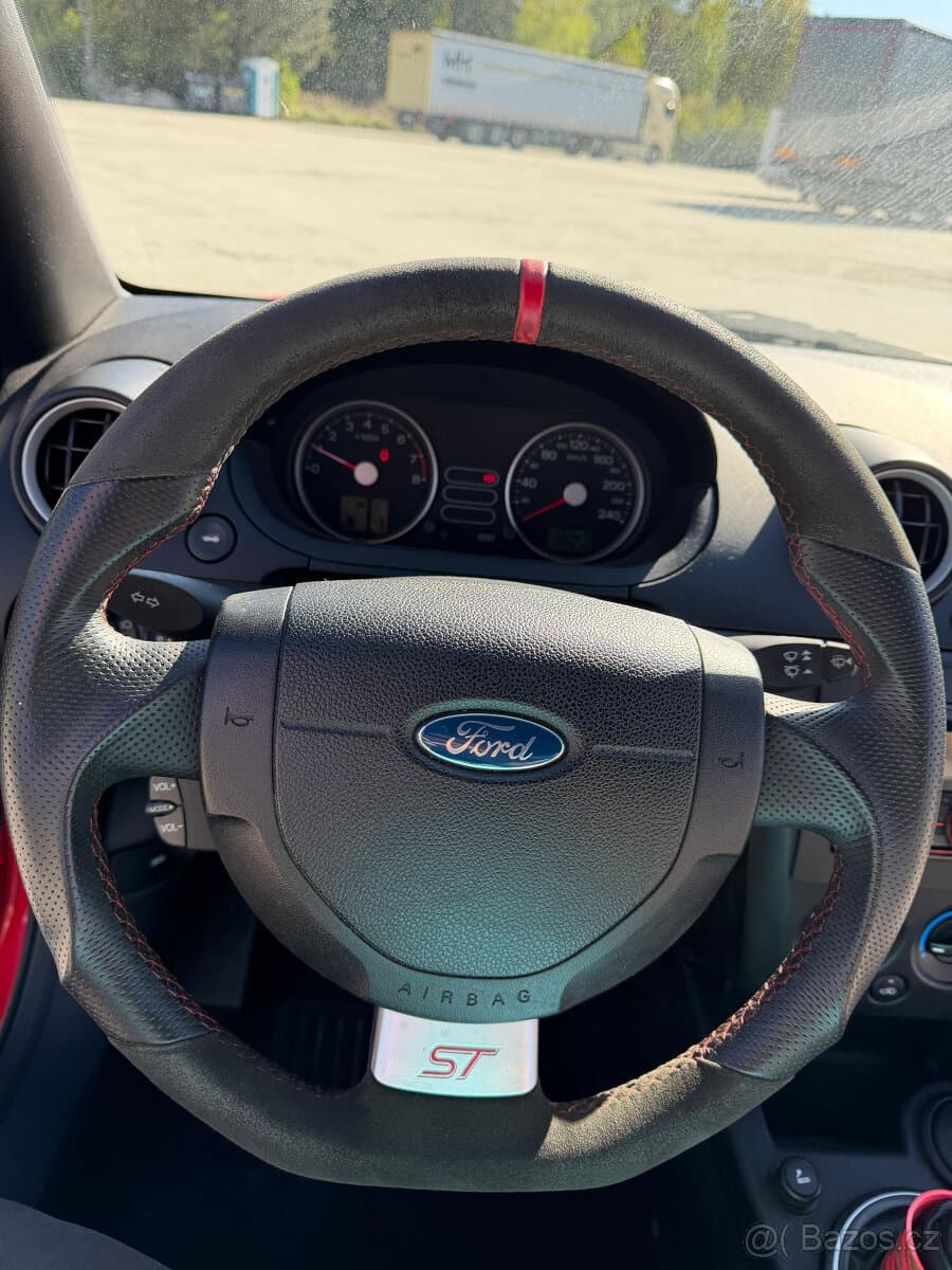 Ford FIESTA - 14