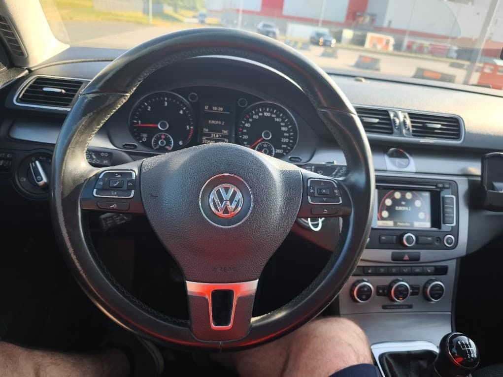 2012 Volkswagen PASSAT - 14