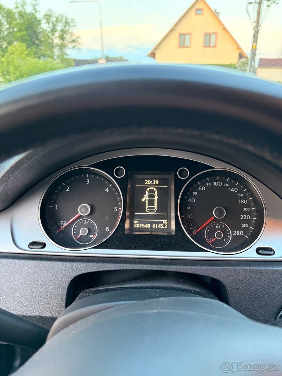 2011 Volkswagen PASSAT CC - 14