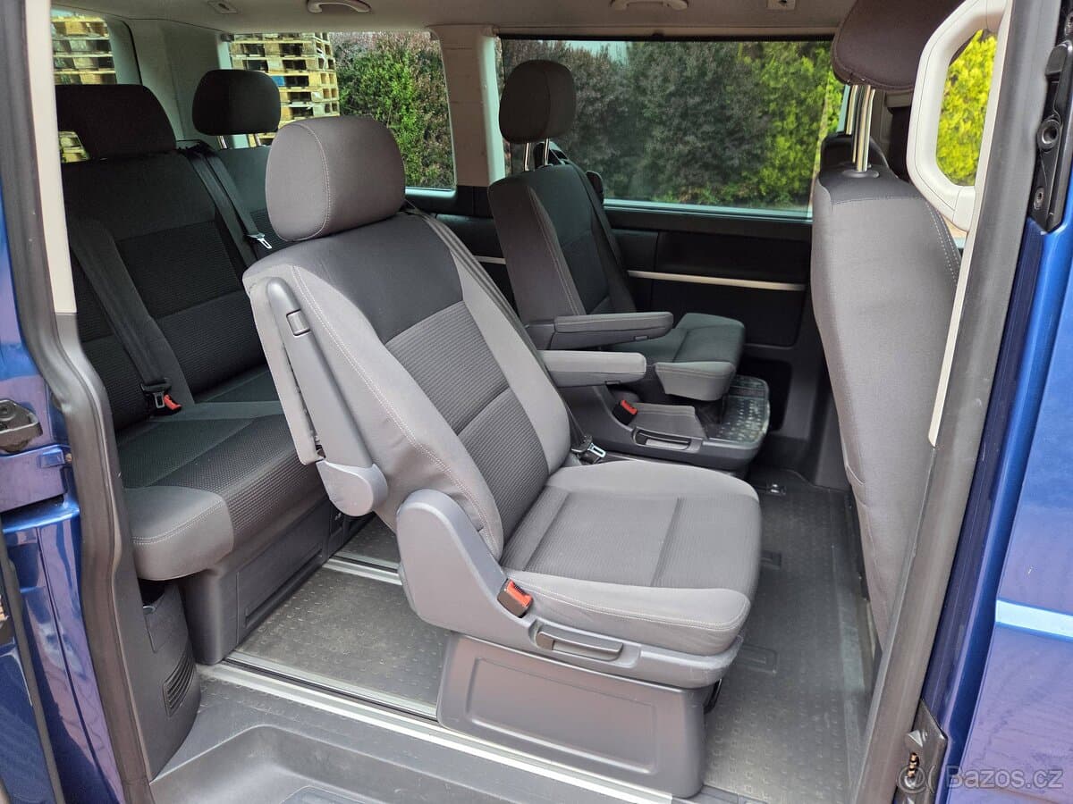 2010 Volkswagen MULTIVAN - 14