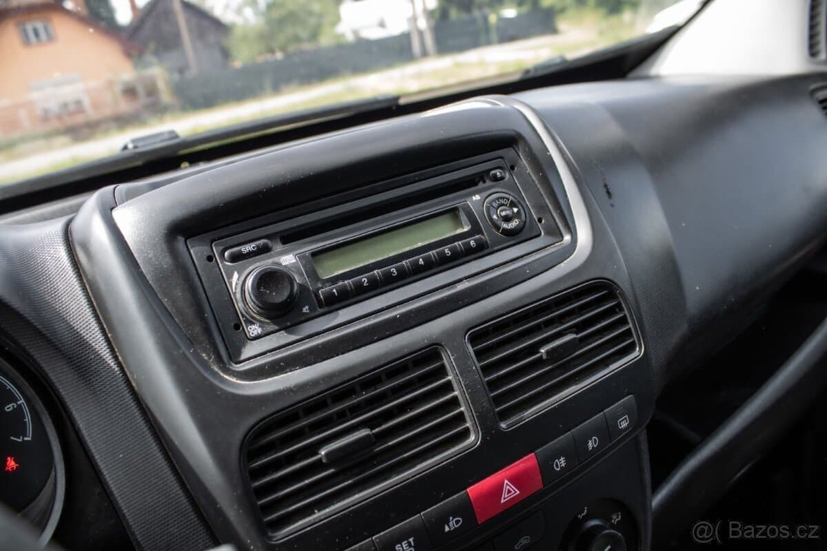 2016 Opel COMBO - 14