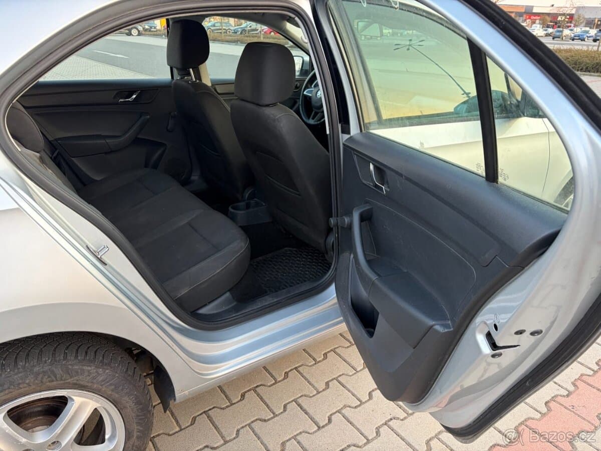 2016 Škoda RAPID - 14