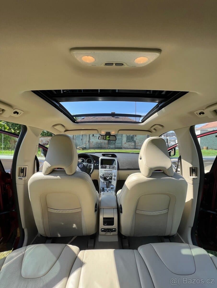 2010 Volvo XC60 - 14
