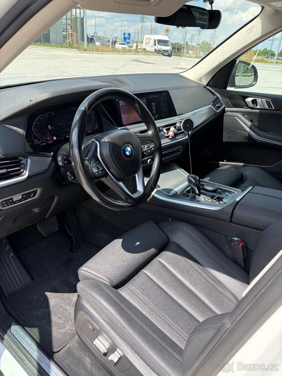 2019 BMW X5 - 14