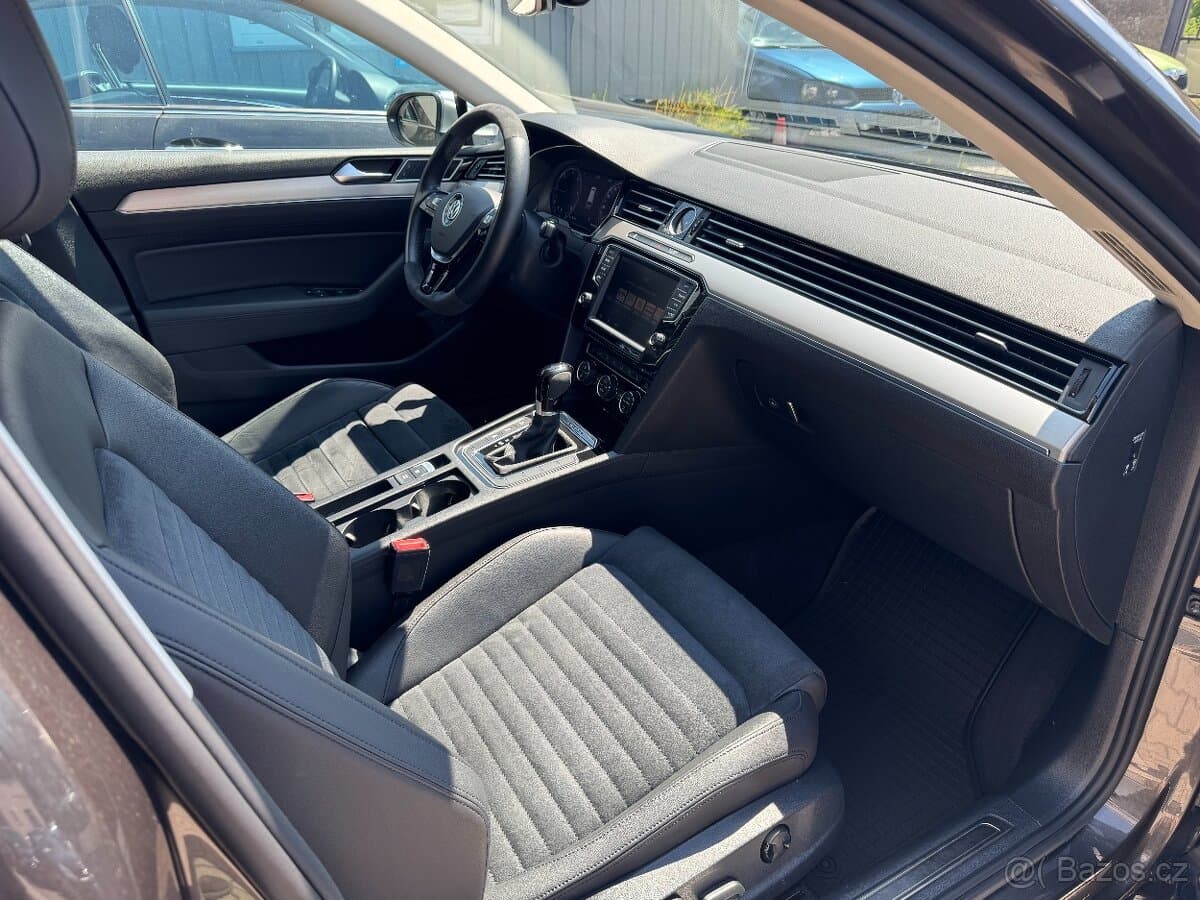 2015 Volkswagen PASSAT - 14