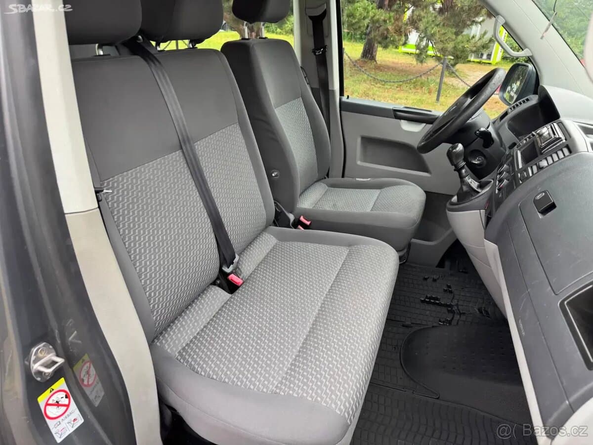 2010 Volkswagen CARAVELLE - 14