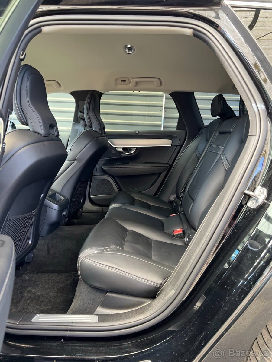 2018 Volvo V90 - 14
