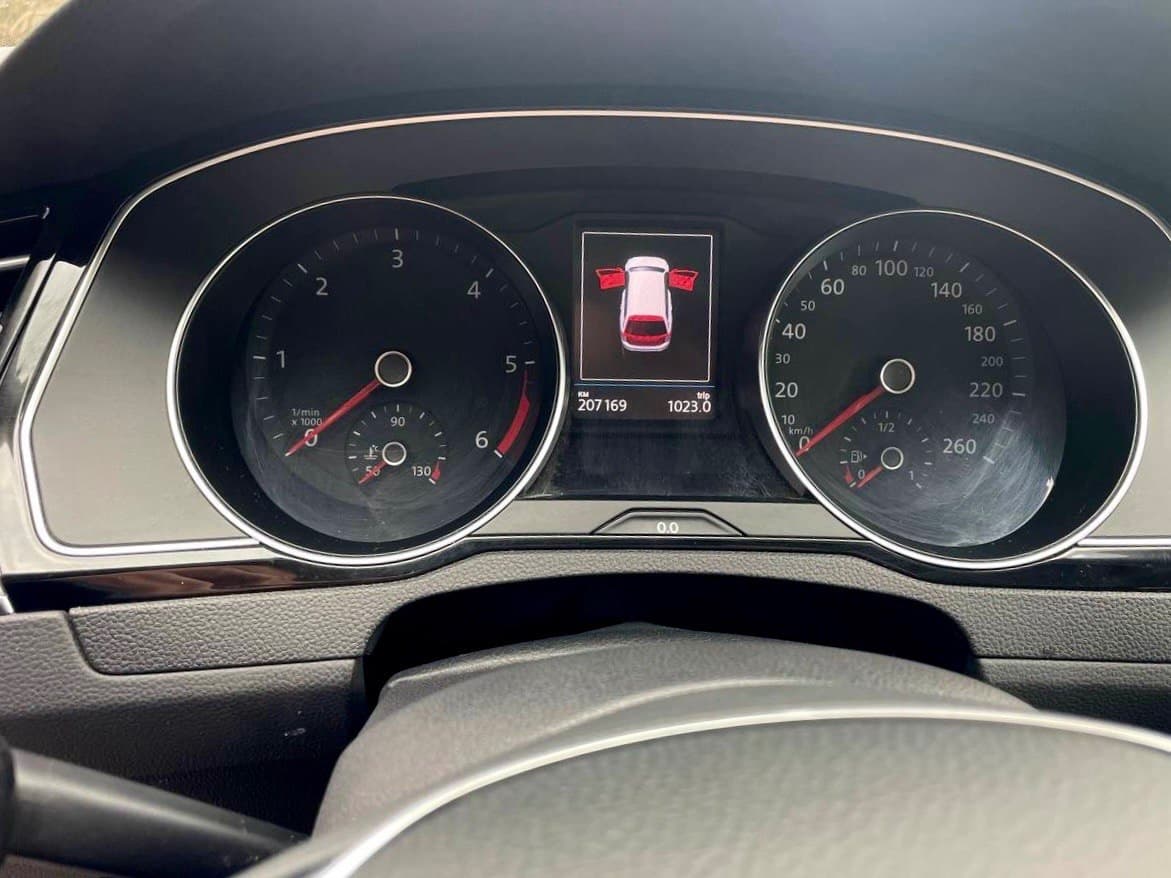 2018 Volkswagen PASSAT - 14