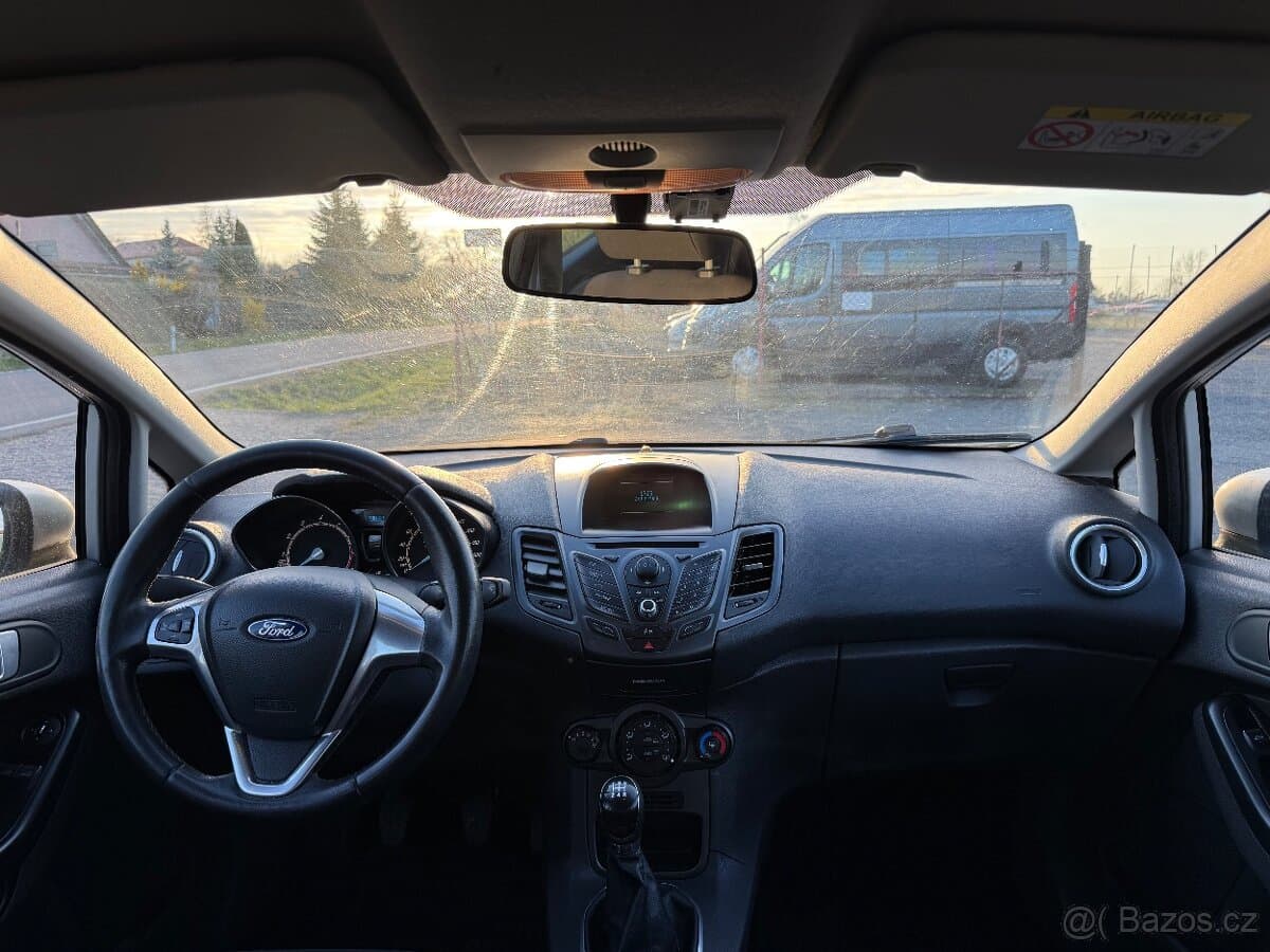2013 Ford FIESTA - 14