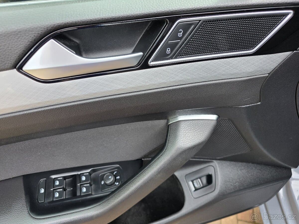 2023 Volkswagen PASSAT - 14