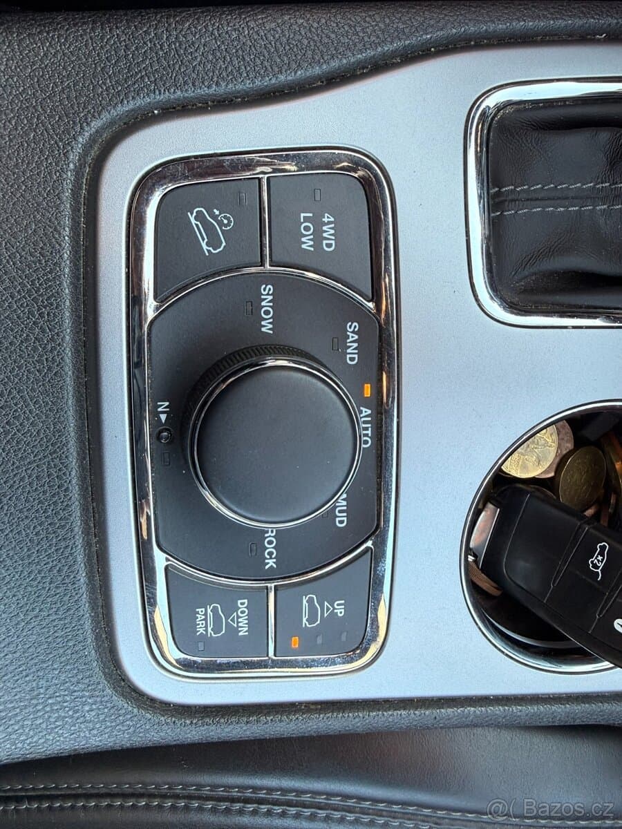 Jeep CHEROKEE - 14