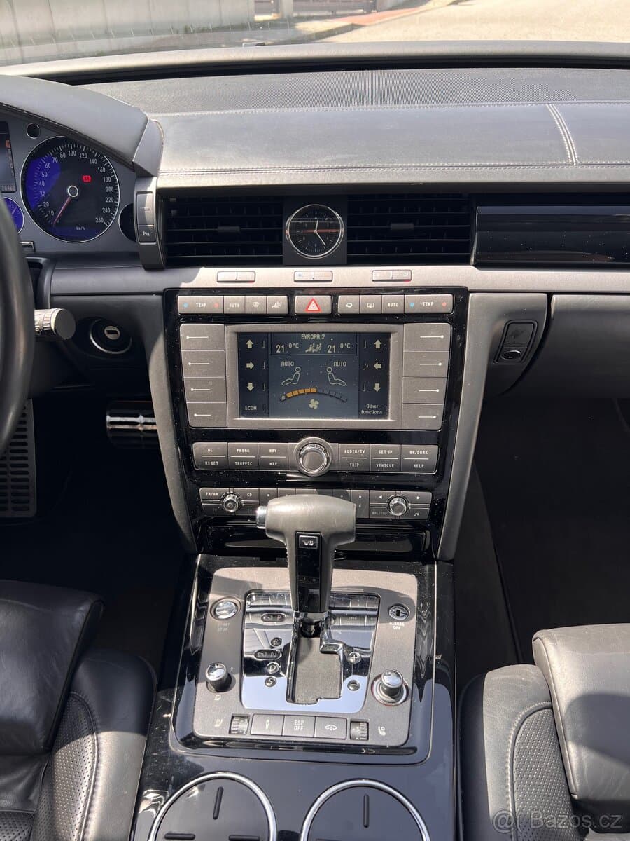 2008 Volkswagen PHAETON - 14