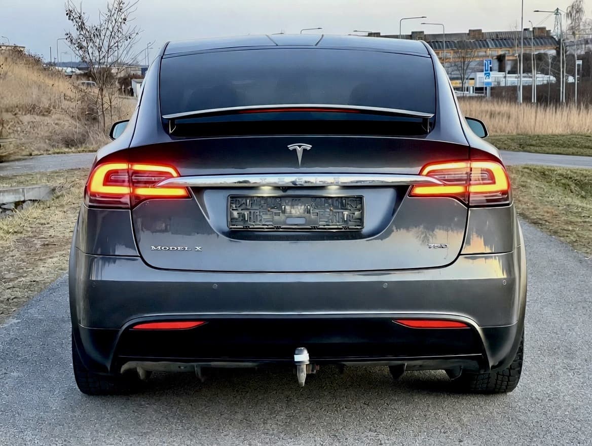 2018 Tesla MODEL X - 14