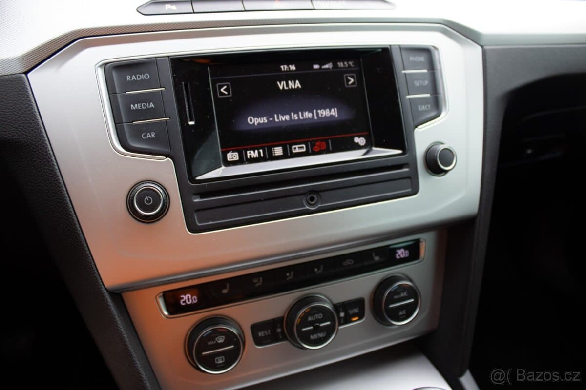 2016 Volkswagen PASSAT - 14