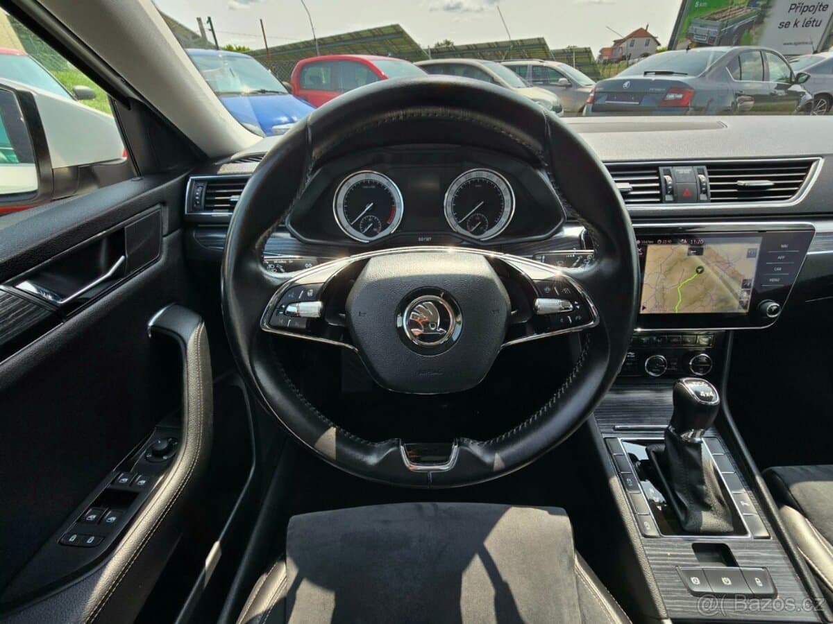 2020 Škoda SUPERB - 14