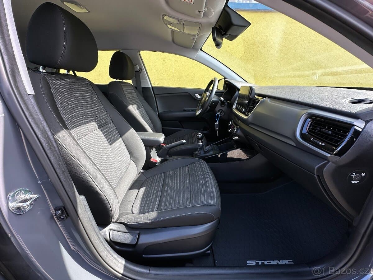 2021 Kia STONIC - 14