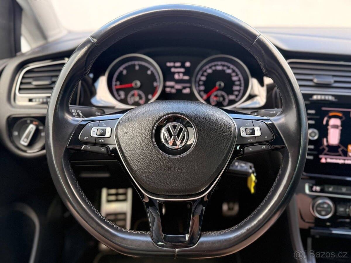 2020 Volkswagen GOLF - 14