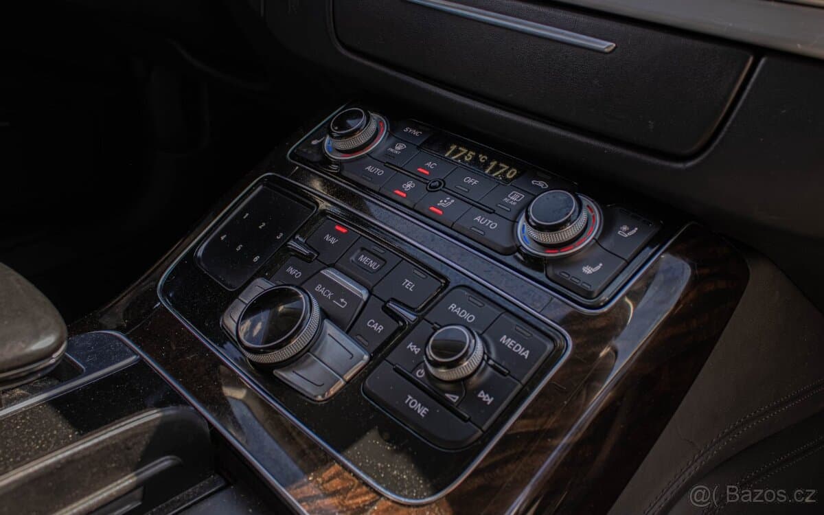 2012 Audi A8 - 14