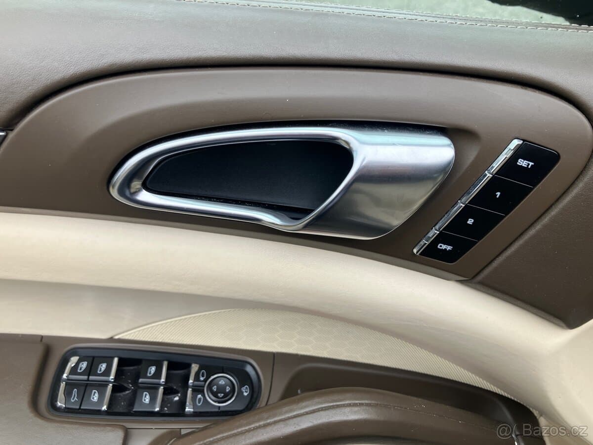 2012 Porsche CAYENNE - 14