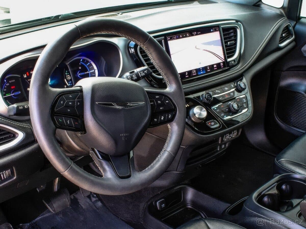 2022 Chrysler PACIFICA - 14