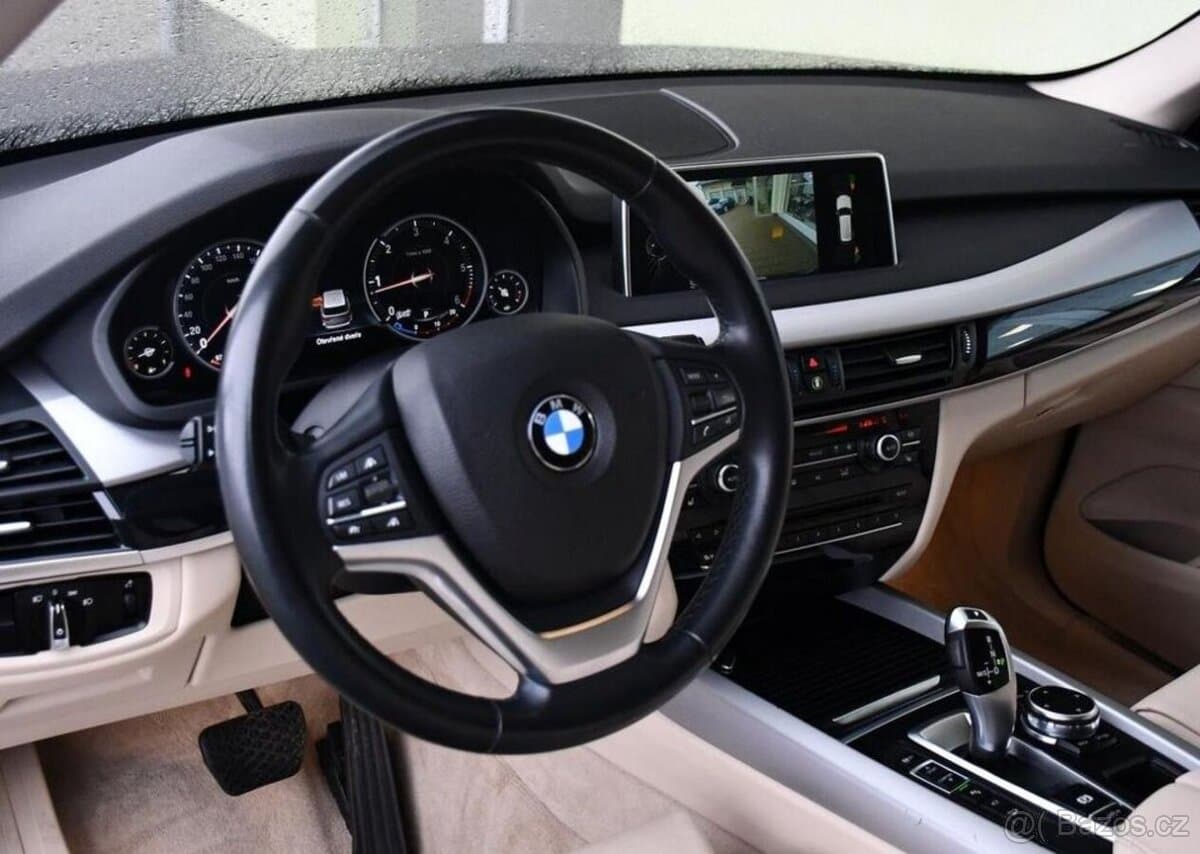 2015 BMW X5 - 14