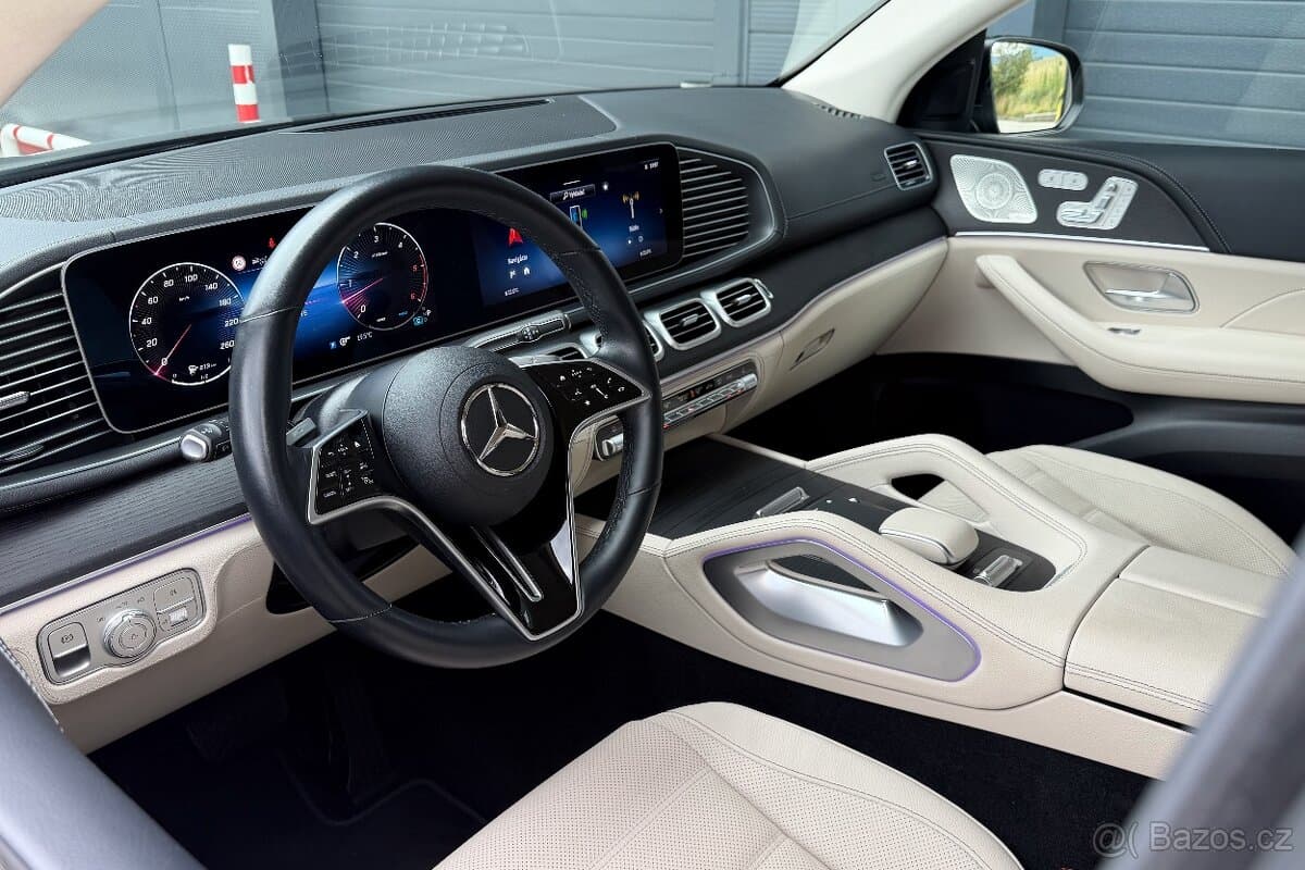 2025 Mercedes-Benz GL - 14