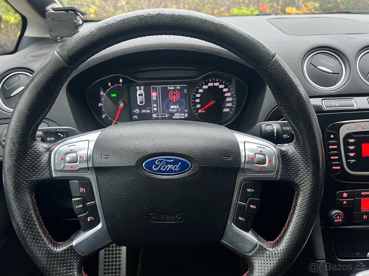 2011 Ford S-MAX - 14