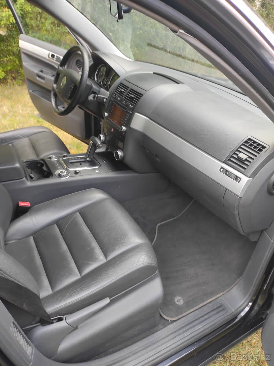 2005 Volkswagen TOUAREG - 14