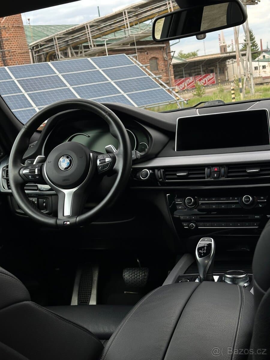 2017 BMW X5 - 14
