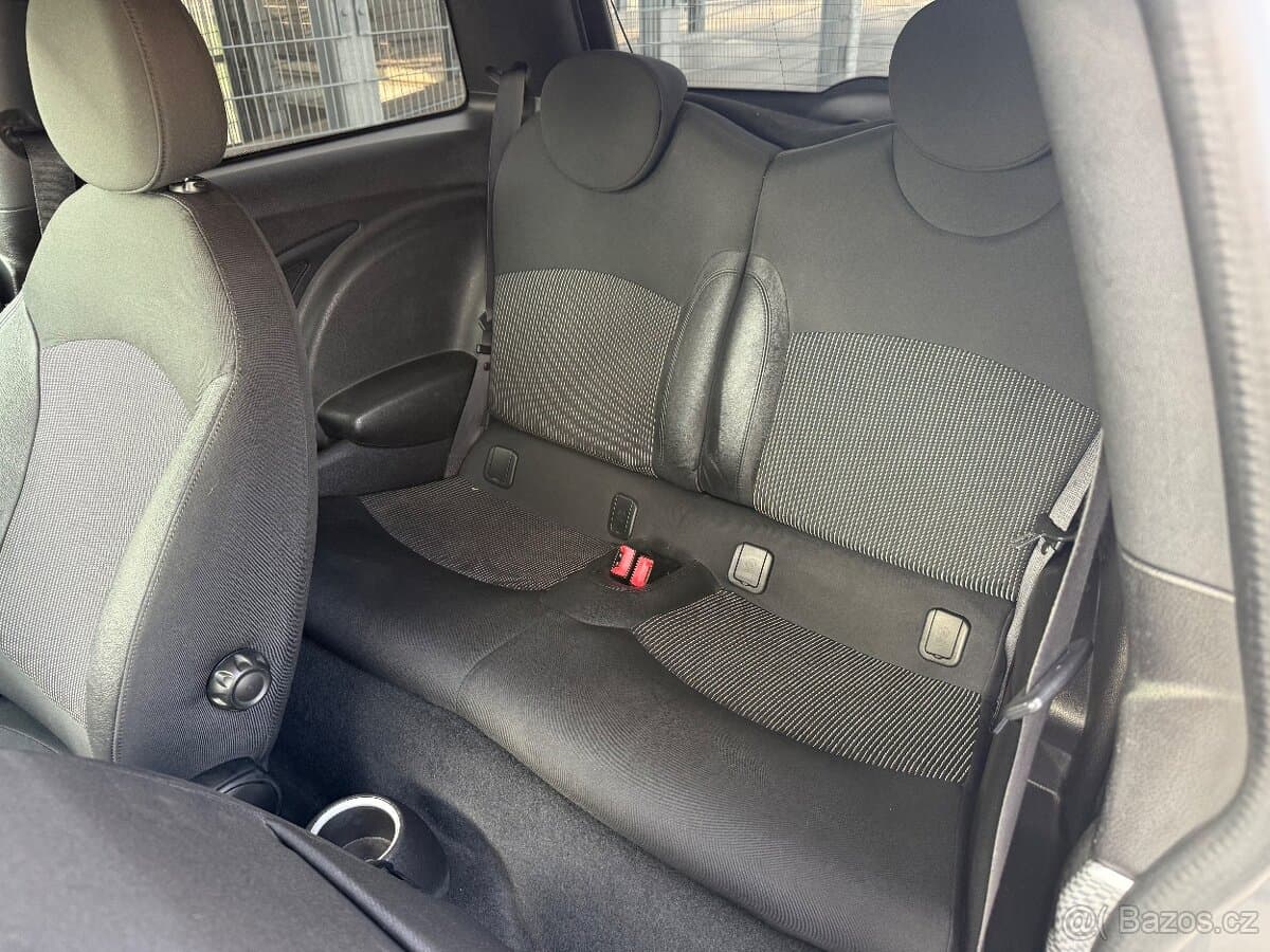 2010 Mini COOPER - 14