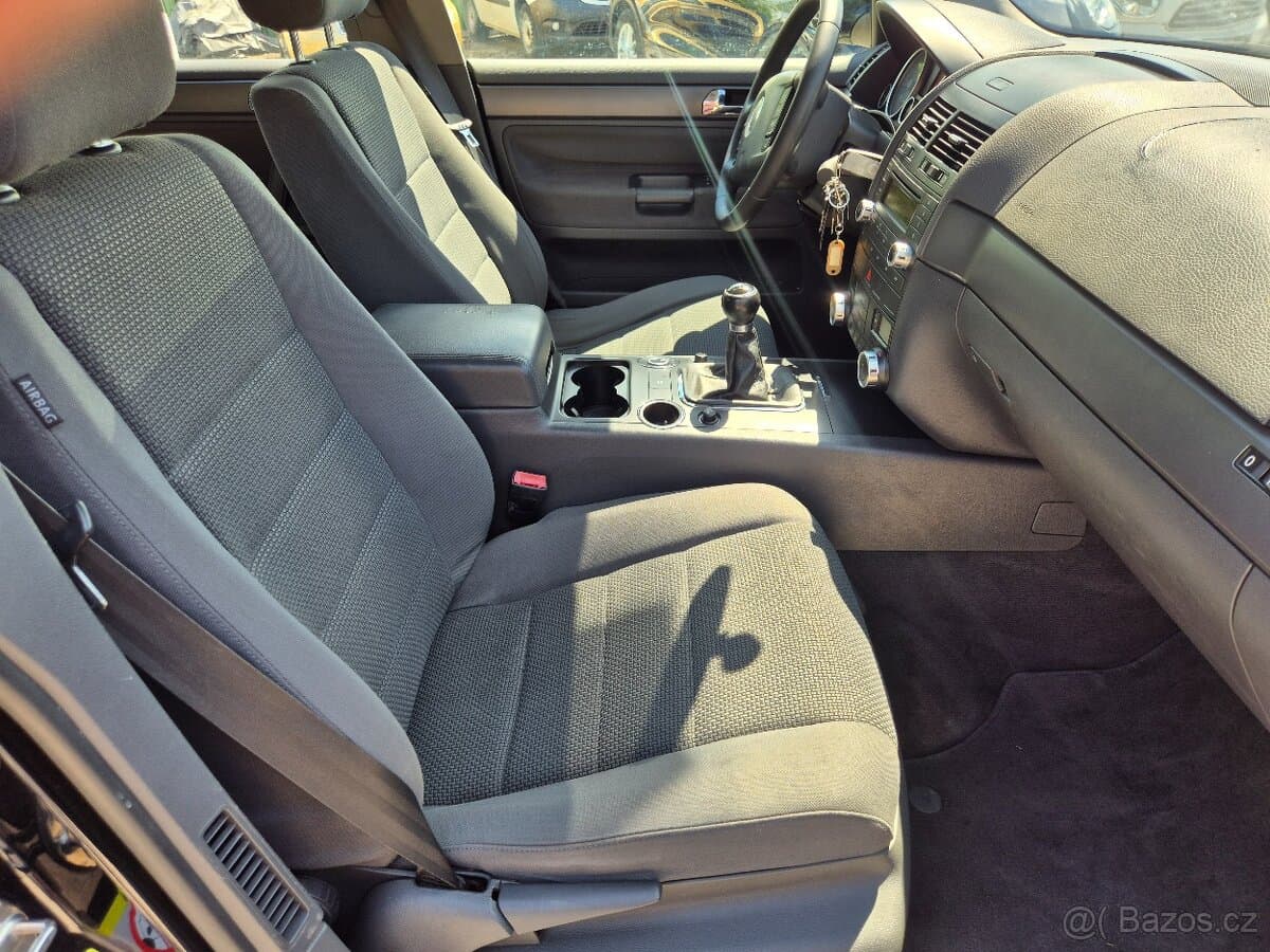 2009 Volkswagen TOUAREG - 14