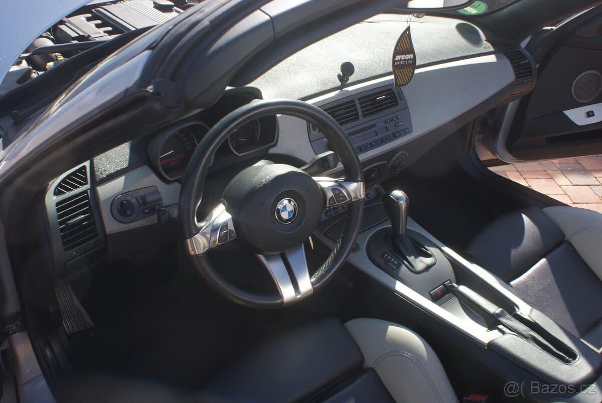 2004 BMW Z4 - 14