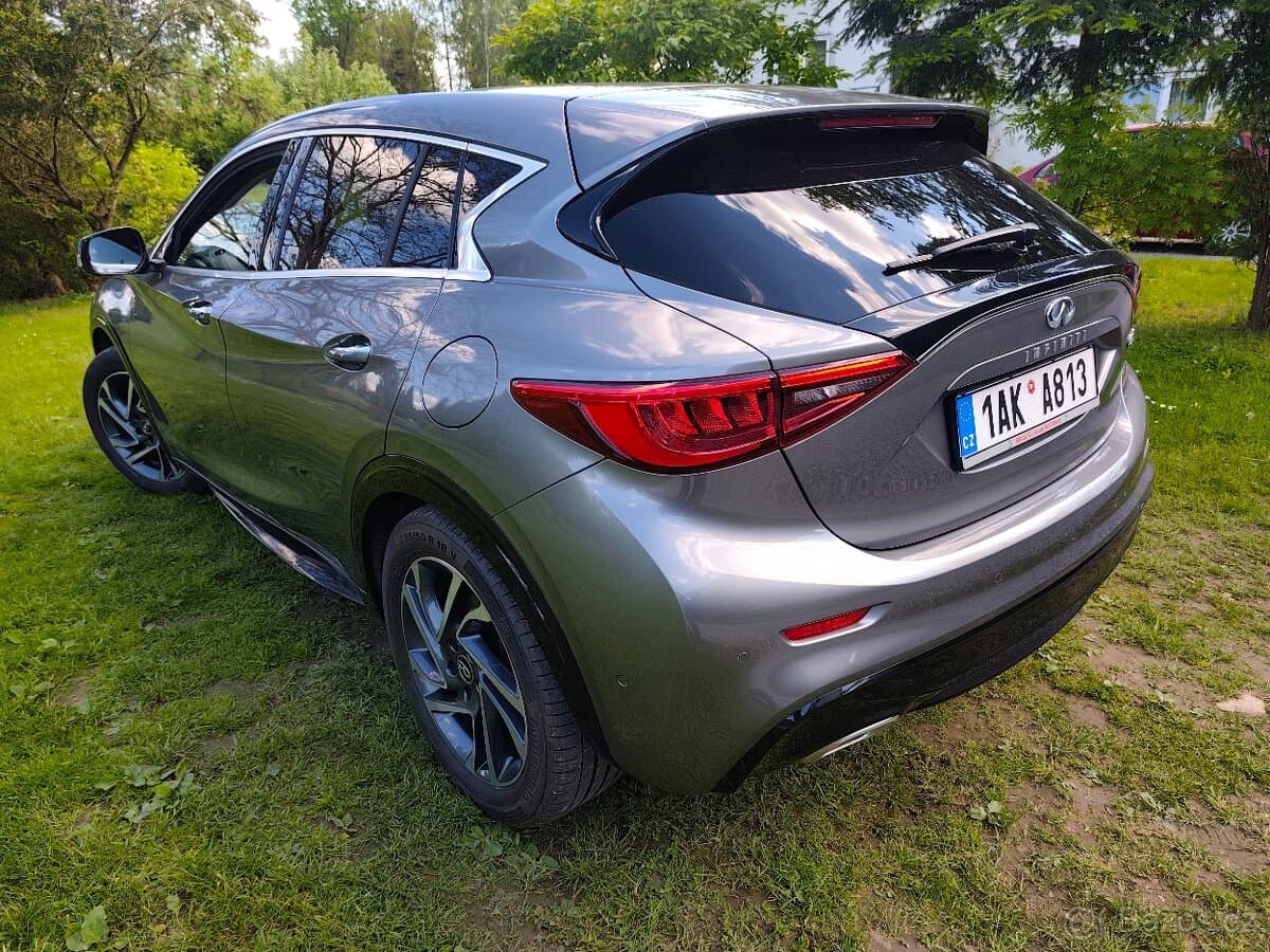 2019 Infiniti Q30 - 14