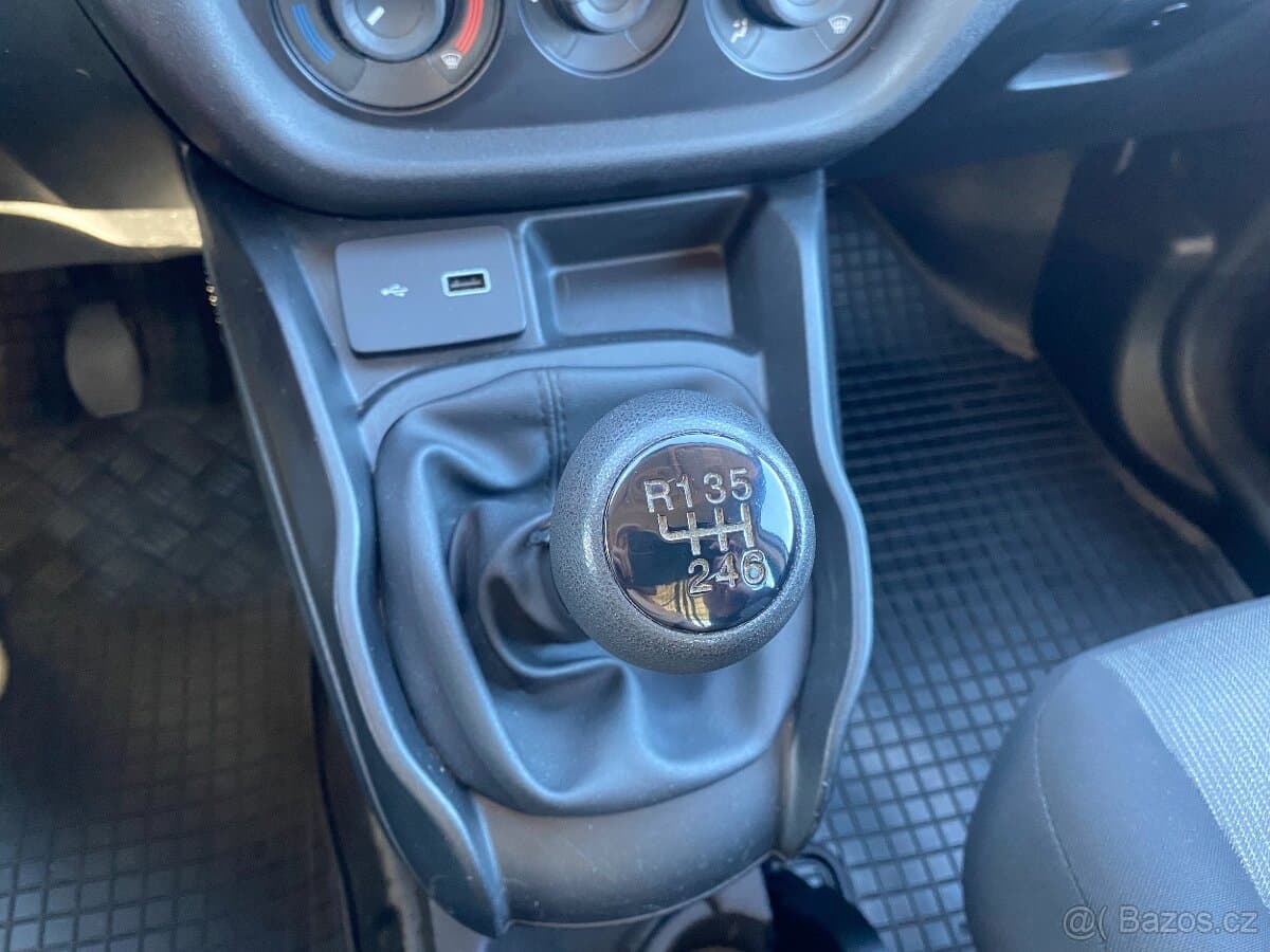 2019 Fiat DOBLO - 14