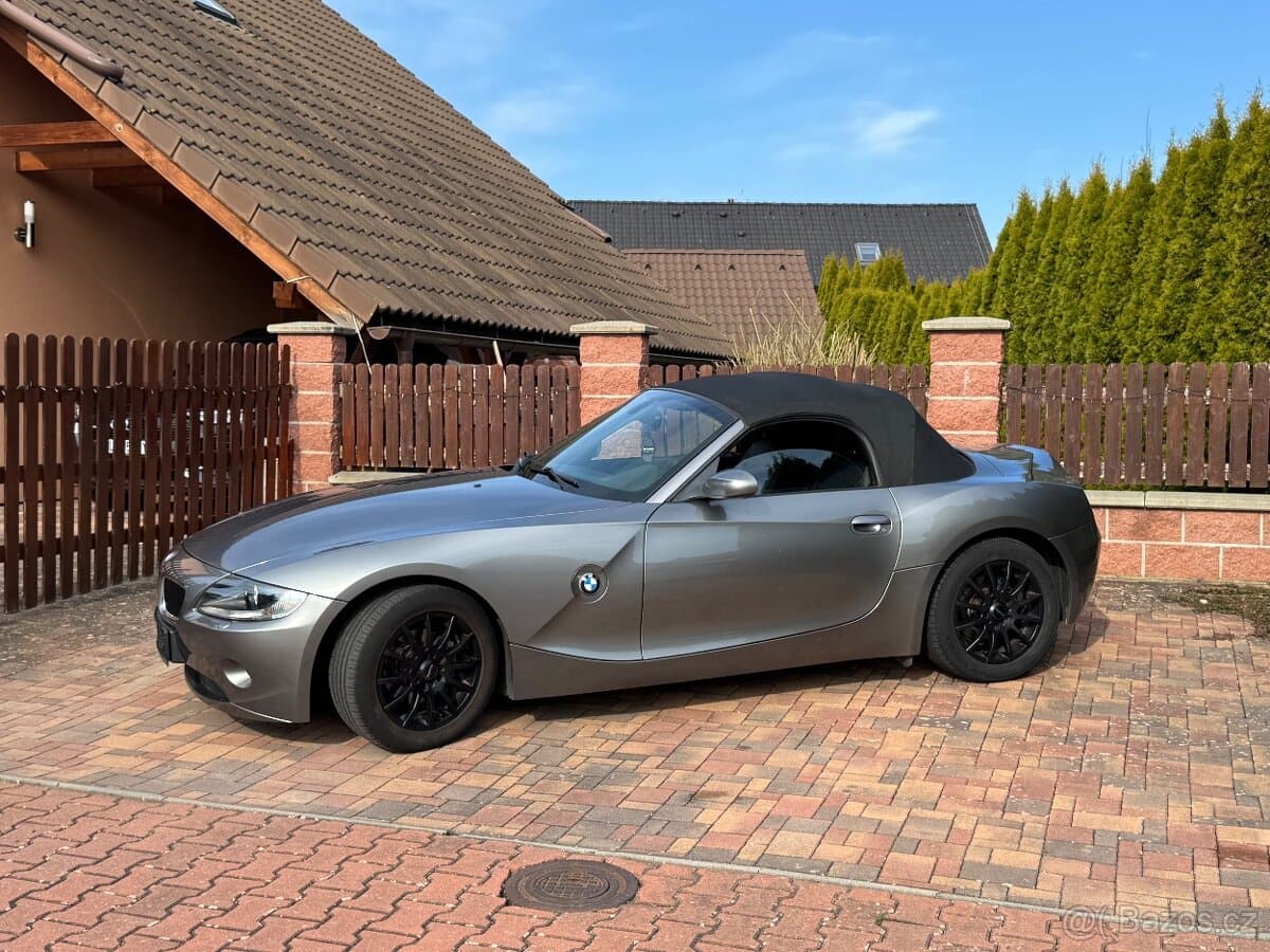 2005 BMW Z4 - 14